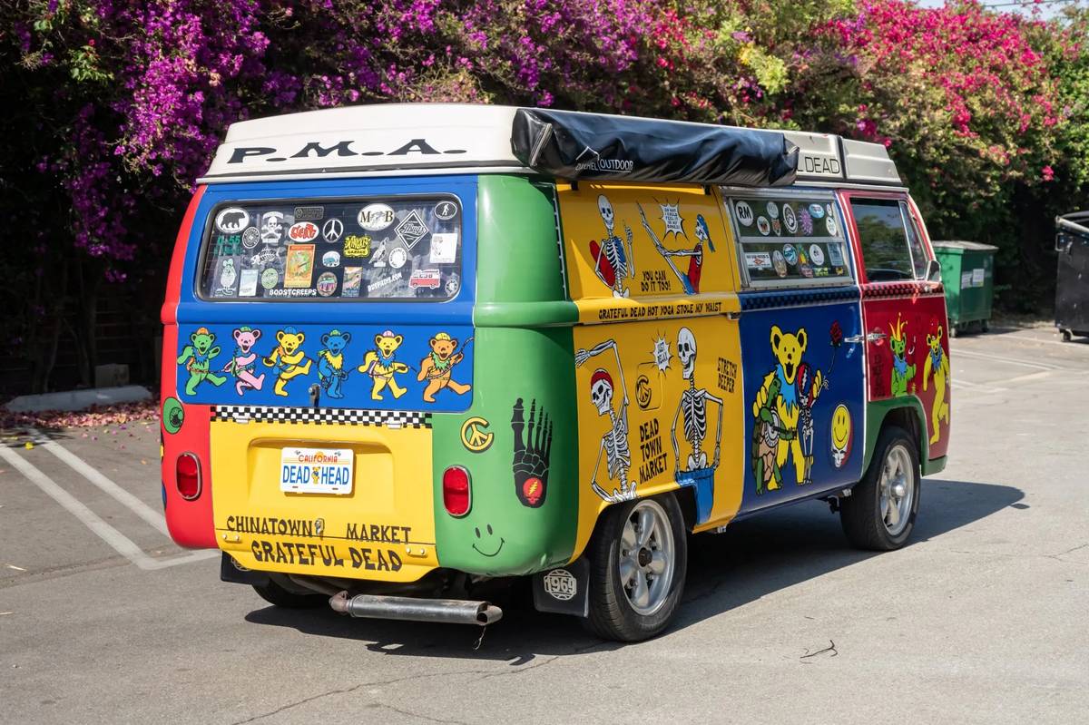 Volkswagen-Bus-type-2-1969-custom-13