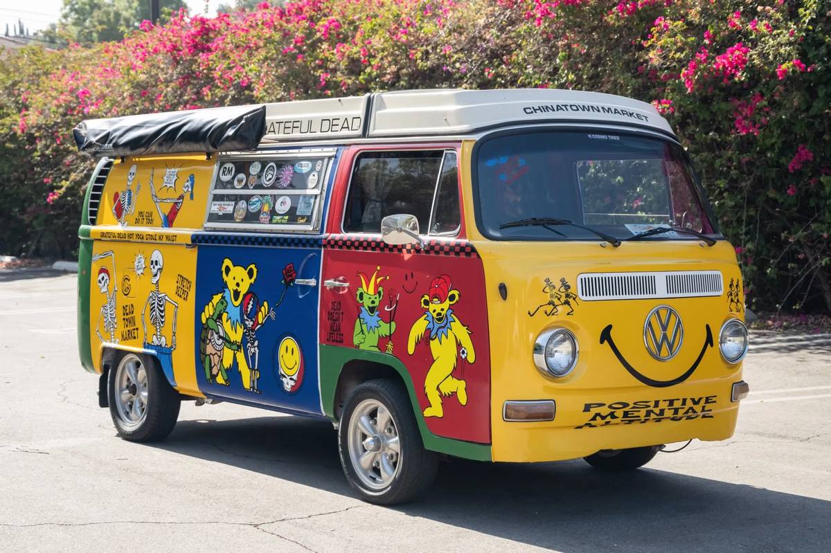 Volkswagen-Bus-type-2-1969-custom