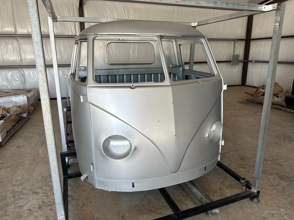 Volkswagen-BusVanagon-1960-Pickup-Truck-4