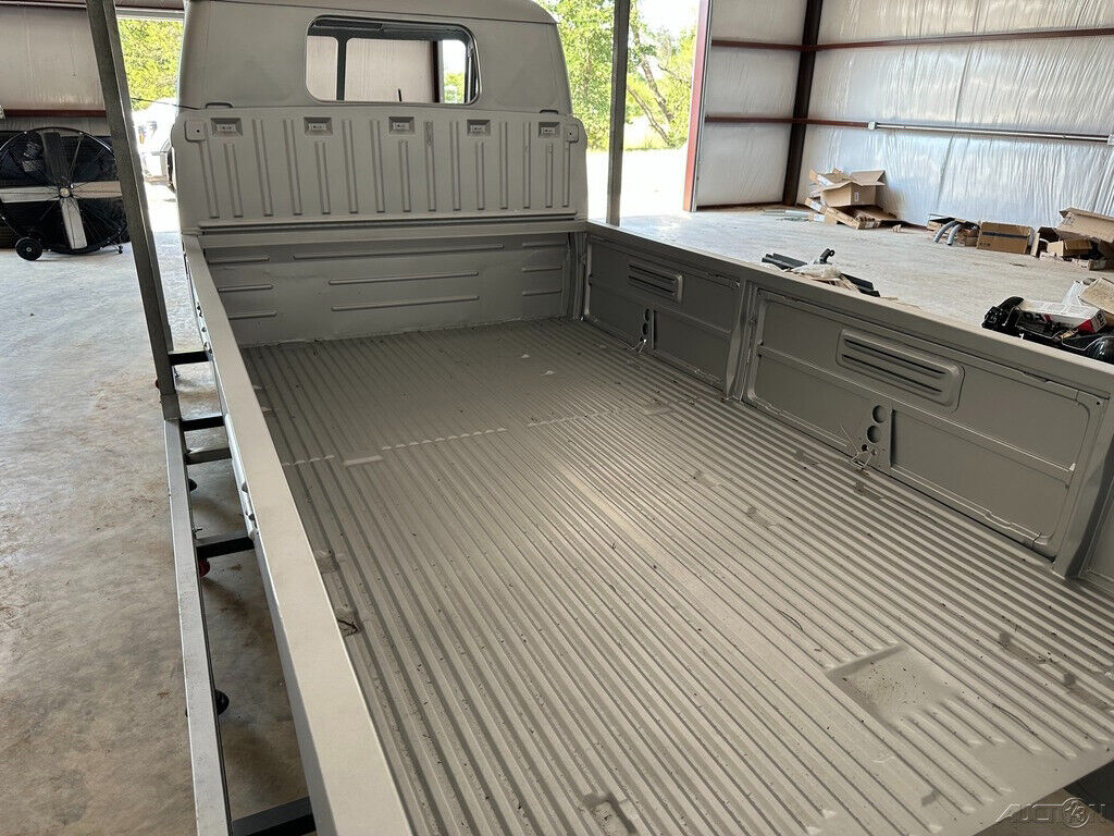Volkswagen-BusVanagon-1960-Pickup-Truck-6