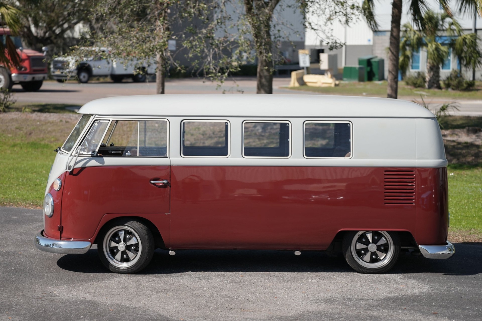 Volkswagen-BusVanagon-1967-MiniVAN-11