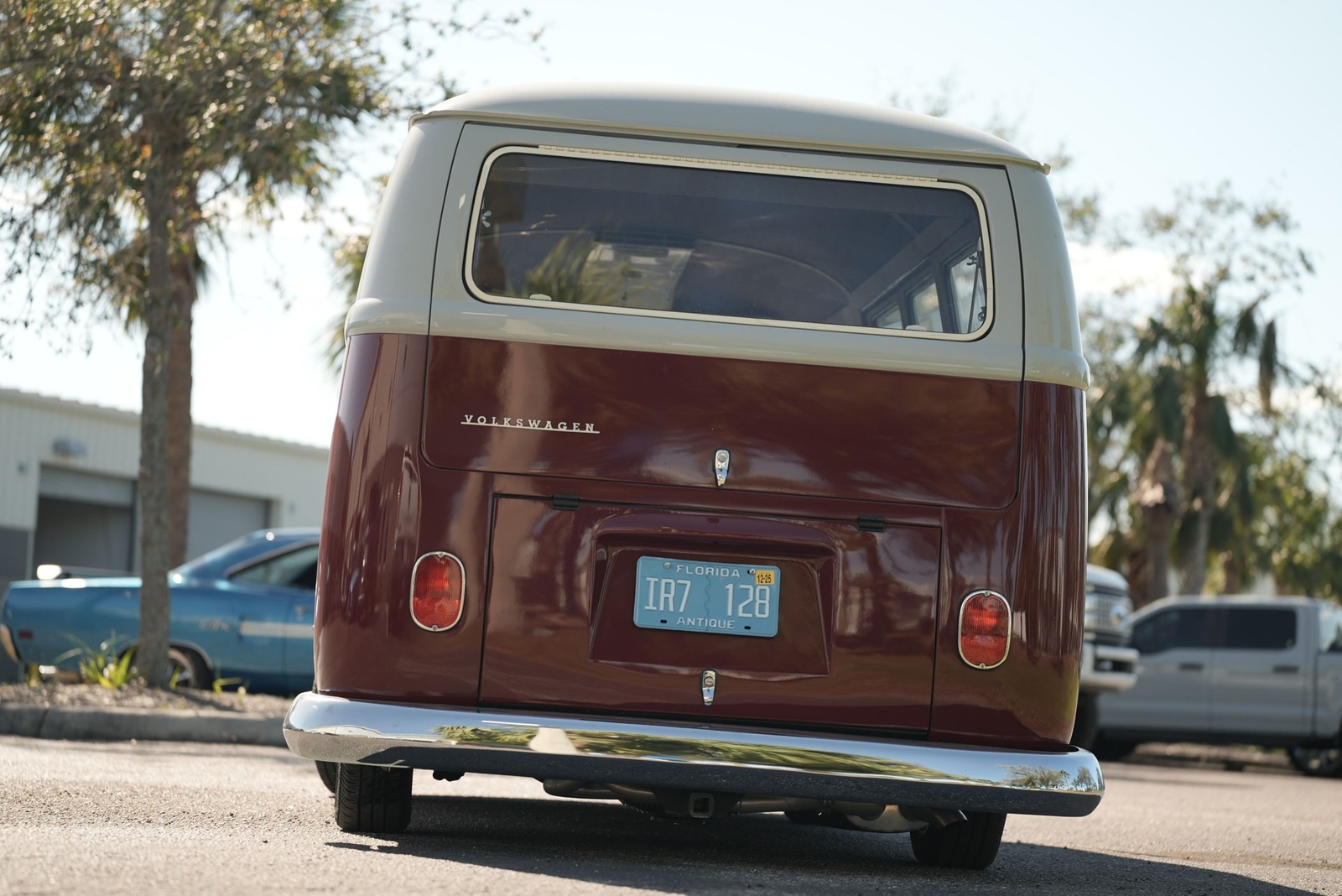 Volkswagen-BusVanagon-1967-MiniVAN-14
