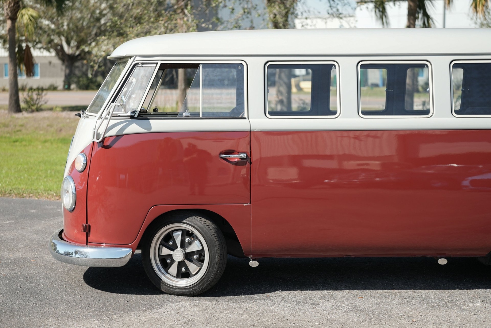 Volkswagen-BusVanagon-1967-MiniVAN-18