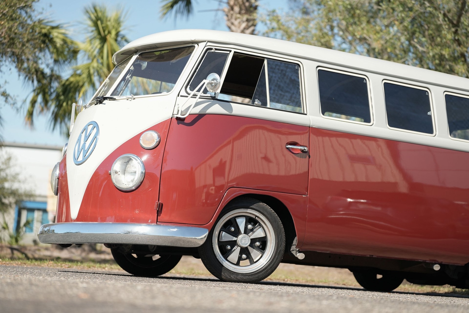 Volkswagen-BusVanagon-1967-MiniVAN-19