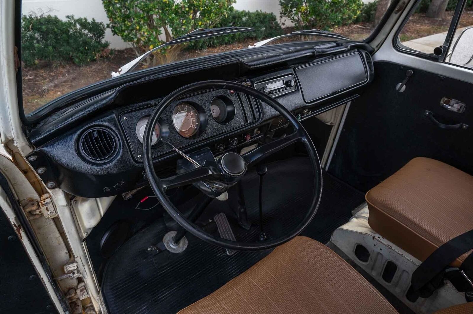 Volkswagen-BusVanagon-1969-Bus-12
