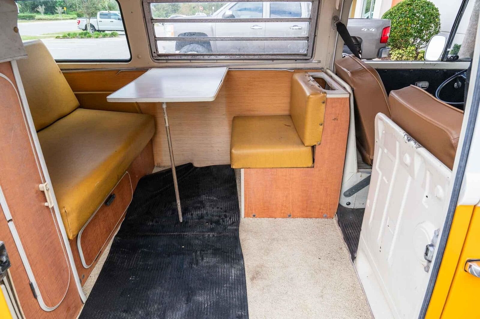 Volkswagen-BusVanagon-1969-Bus-16