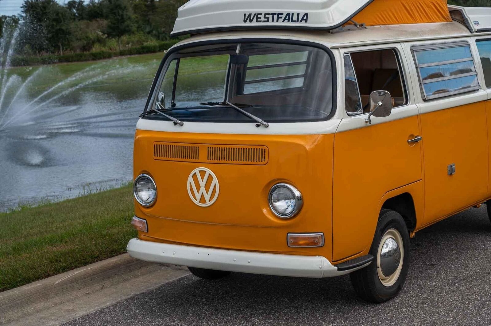 Volkswagen-BusVanagon-1969-Bus-29