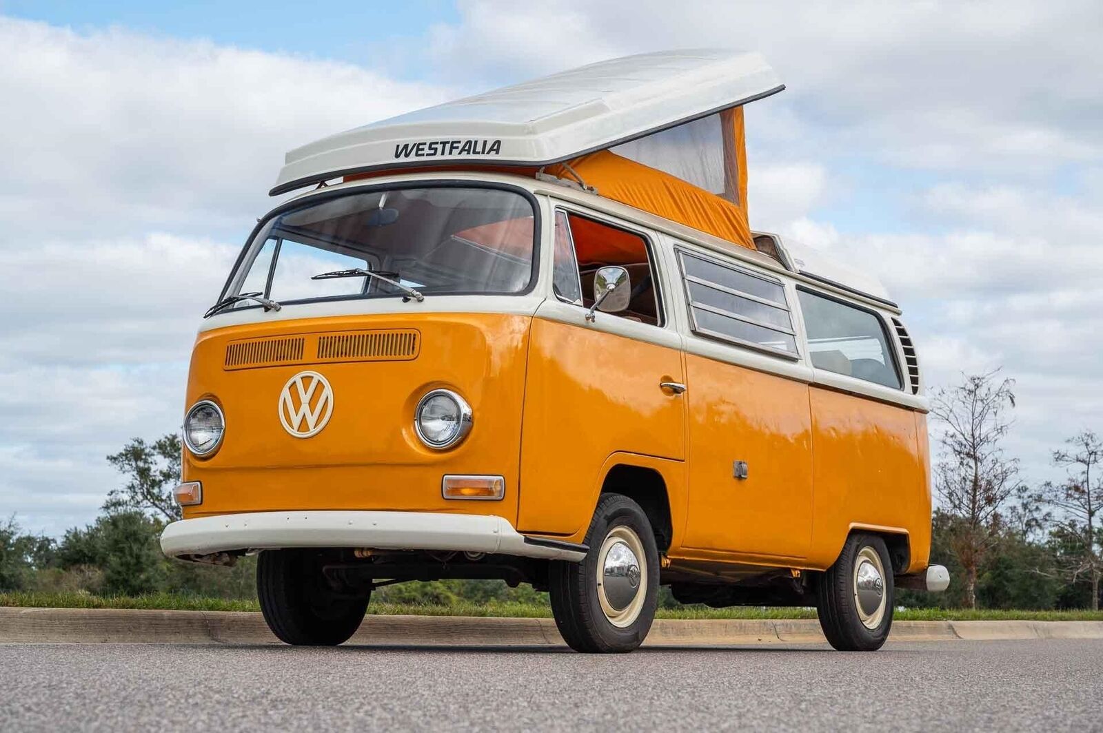 Volkswagen-BusVanagon-1969-Bus-31