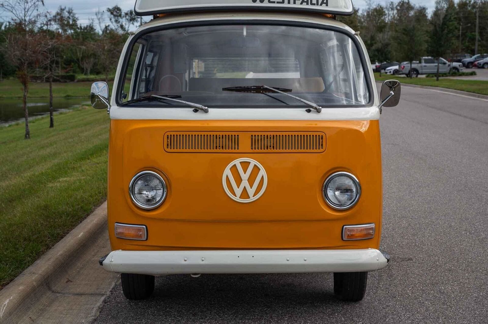 Volkswagen-BusVanagon-1969-Bus-33