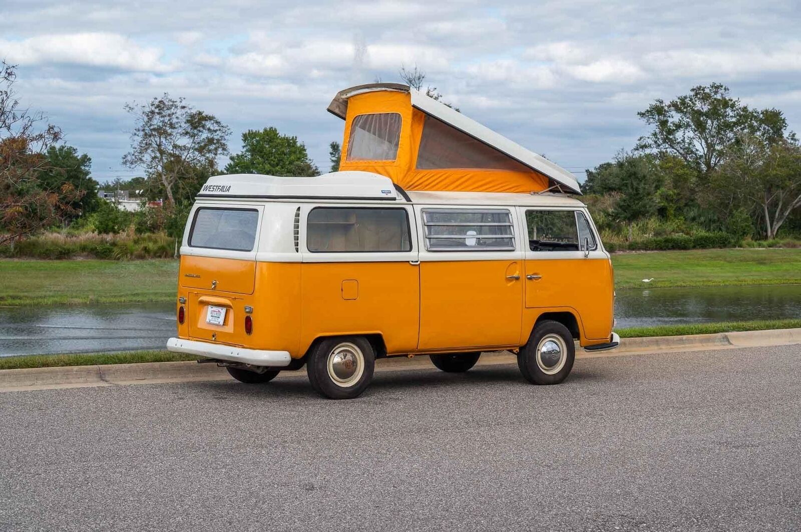 Volkswagen-BusVanagon-1969-Bus-39