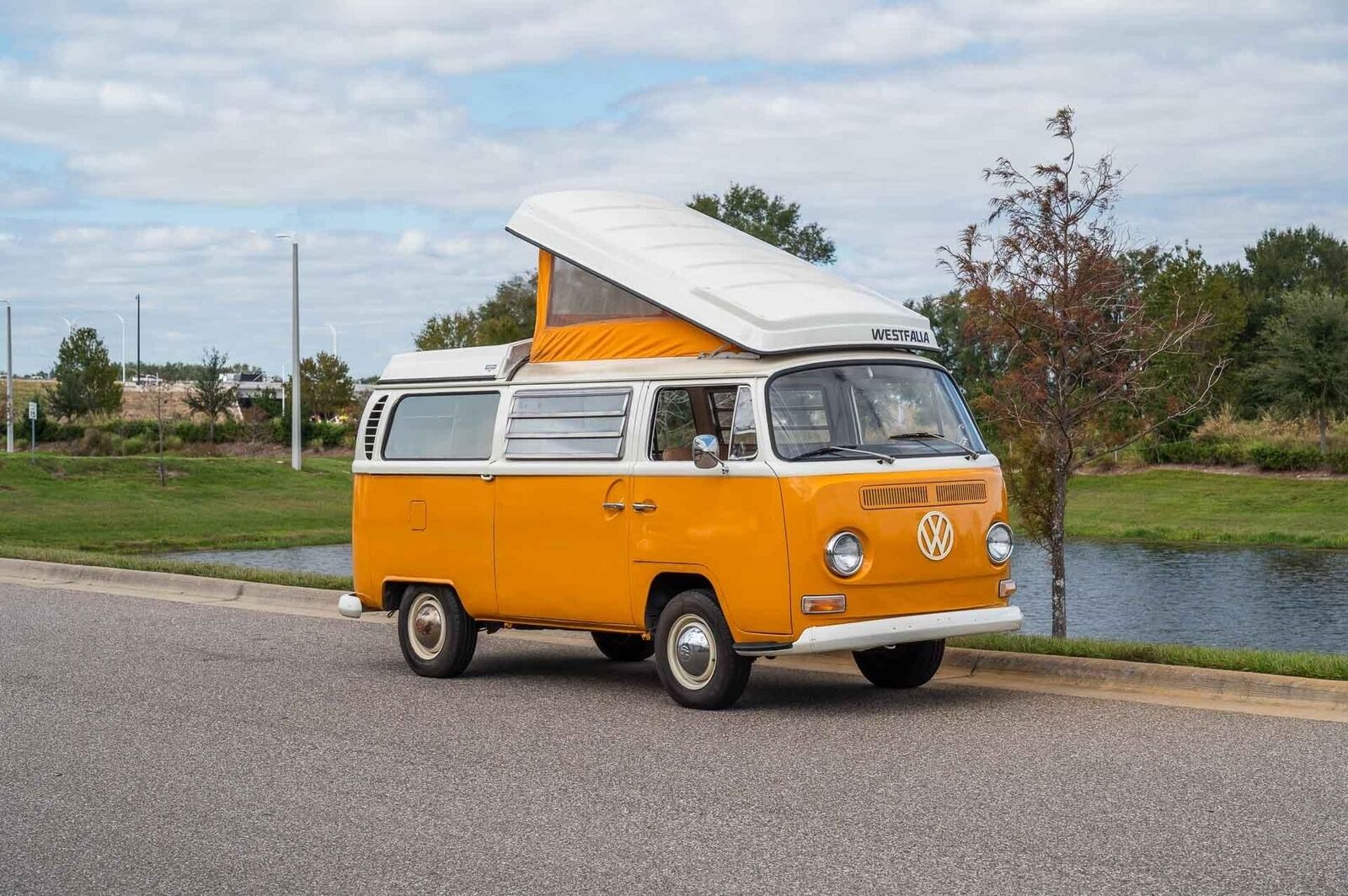 Volkswagen-BusVanagon-1969-Bus-8