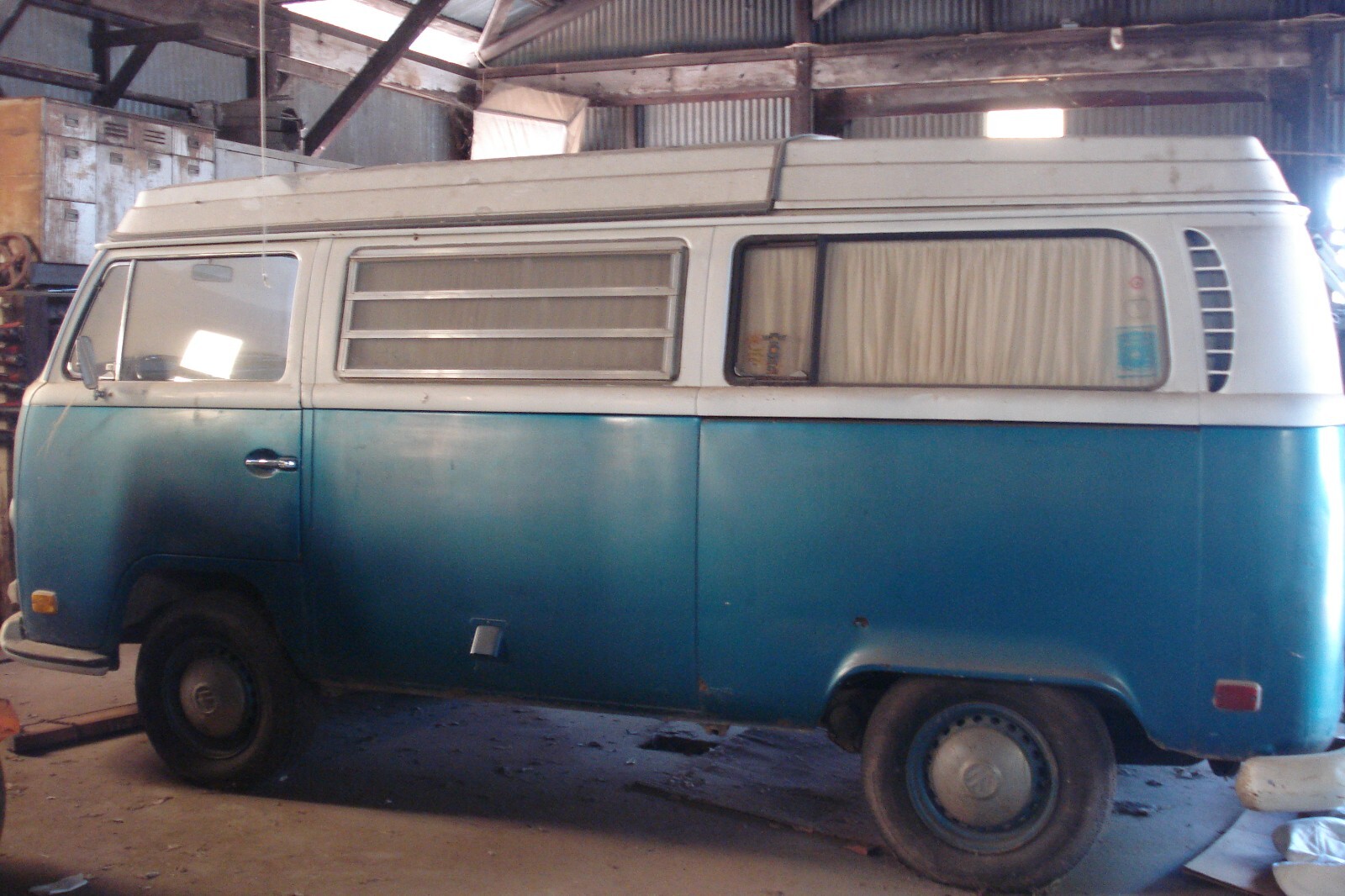 Volkswagen-BusVanagon-1971-Van-Camper-1