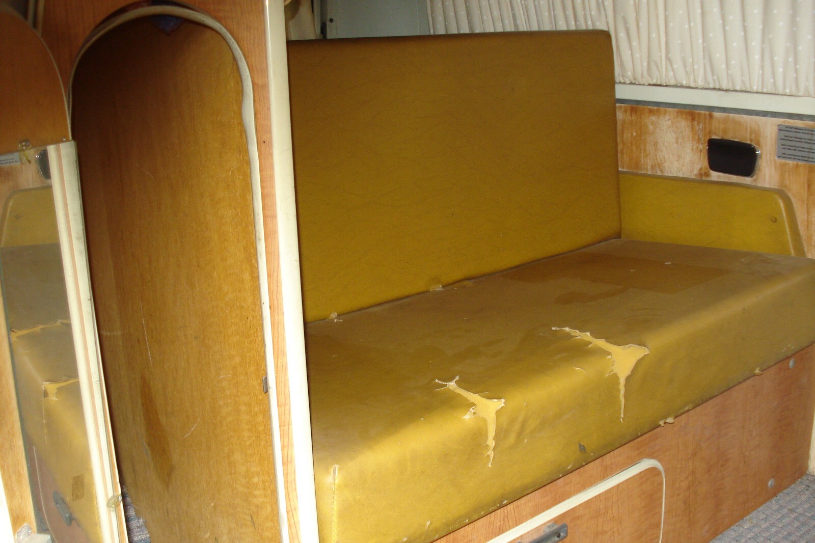 Volkswagen-BusVanagon-1971-Van-Camper-12