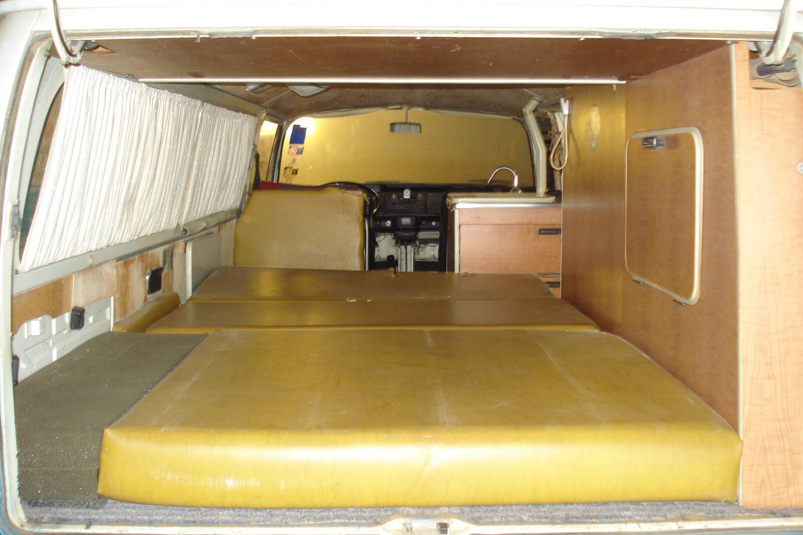 Volkswagen-BusVanagon-1971-Van-Camper-15