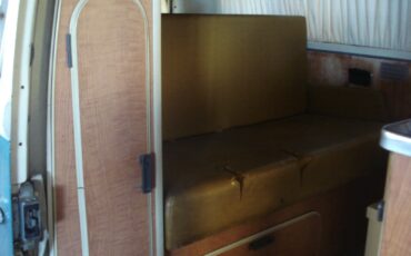 Volkswagen-BusVanagon-1971-Van-Camper-6