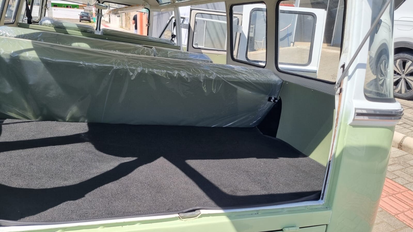 Volkswagen-BusVanagon-1972-15