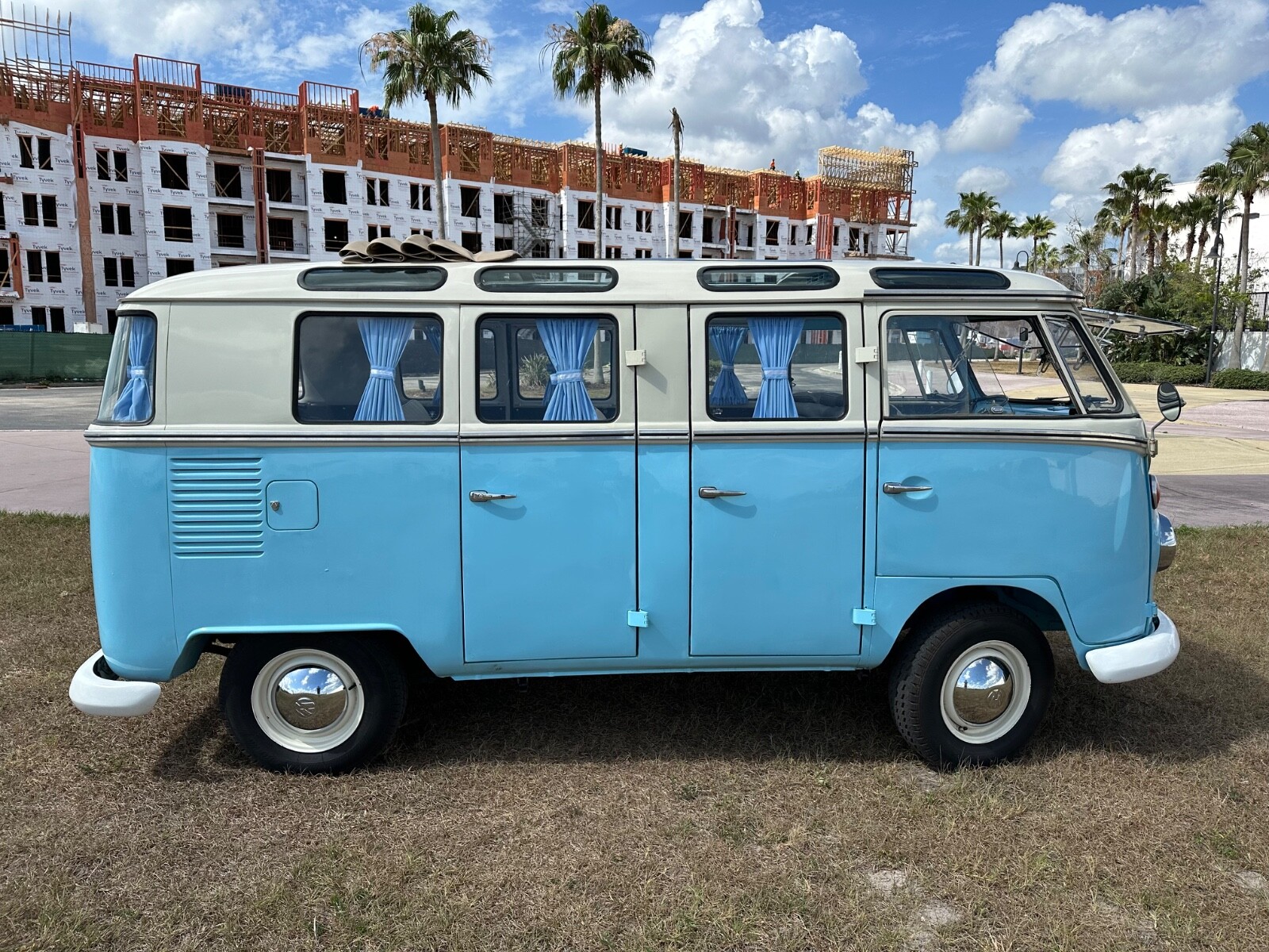 Volkswagen-BusVanagon-1972-2