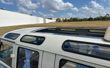 Volkswagen-BusVanagon-1972-5