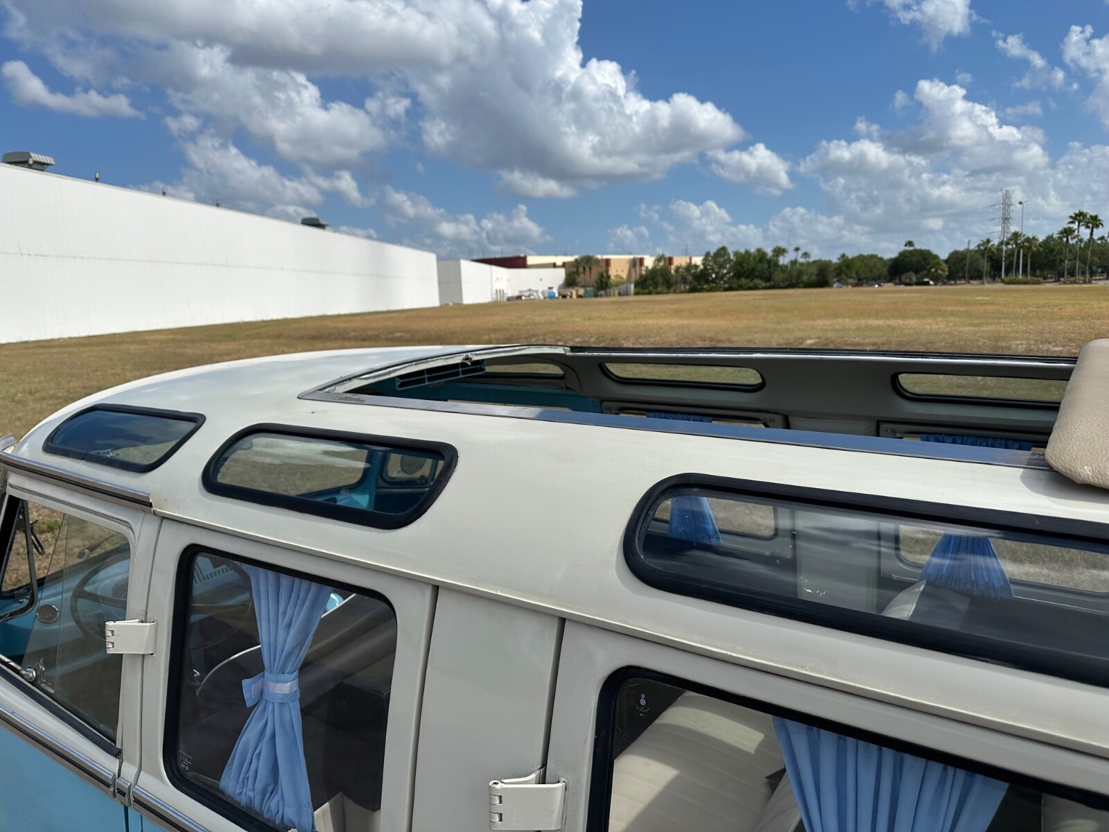 Volkswagen-BusVanagon-1972-5