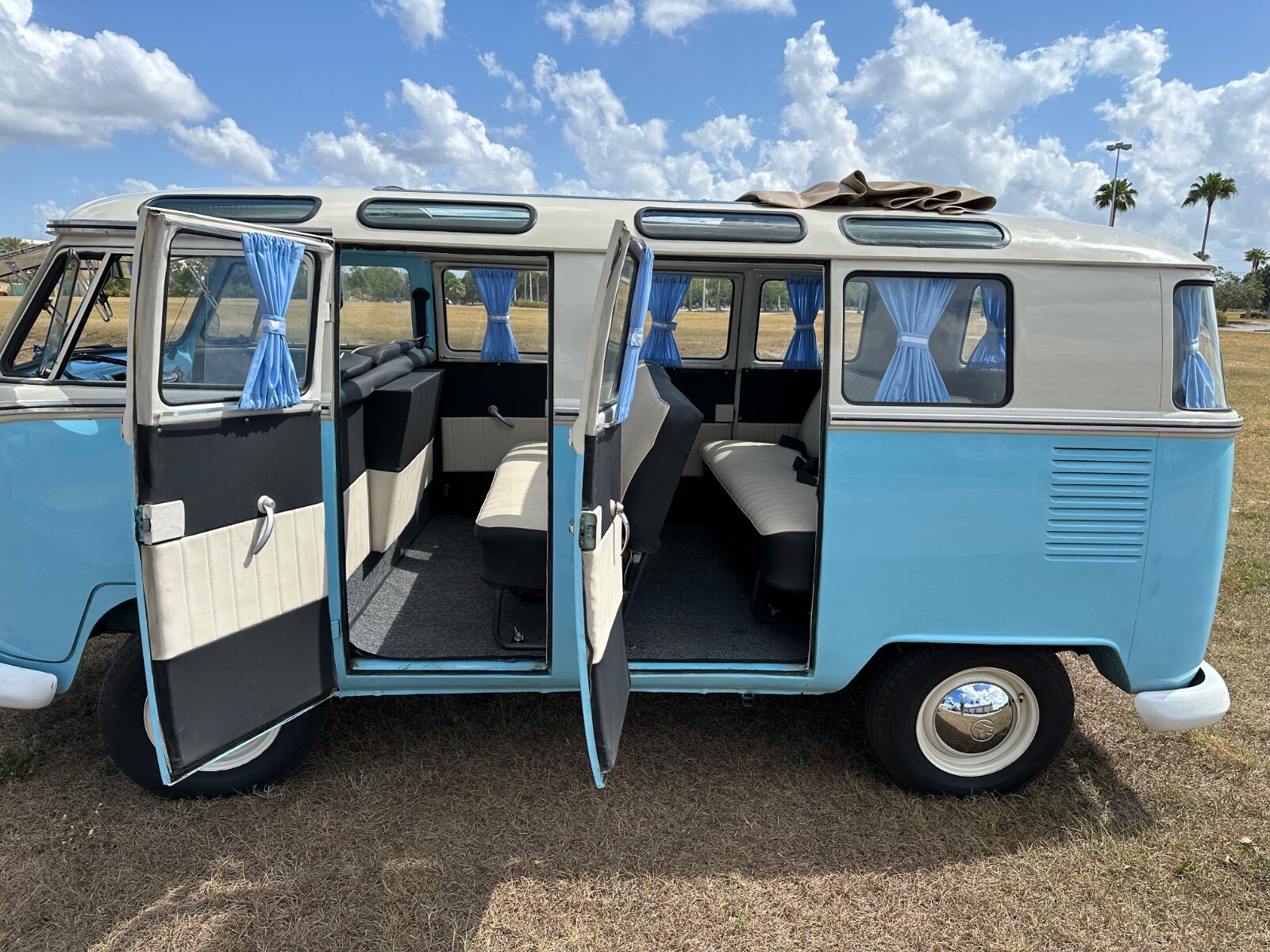 Volkswagen-BusVanagon-1972-7