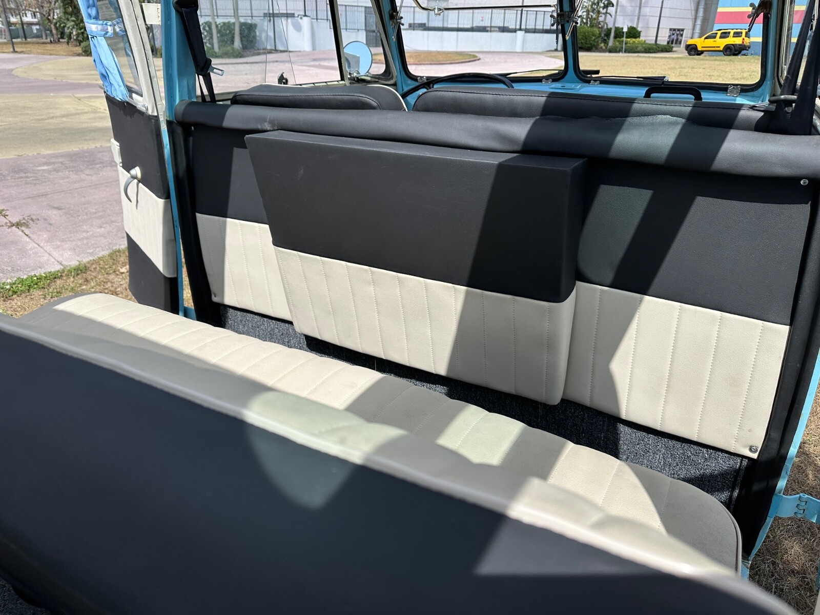 Volkswagen-BusVanagon-1972-9