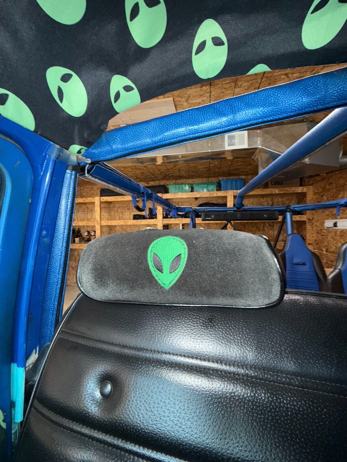 Volkswagen-BusVanagon-1973-11