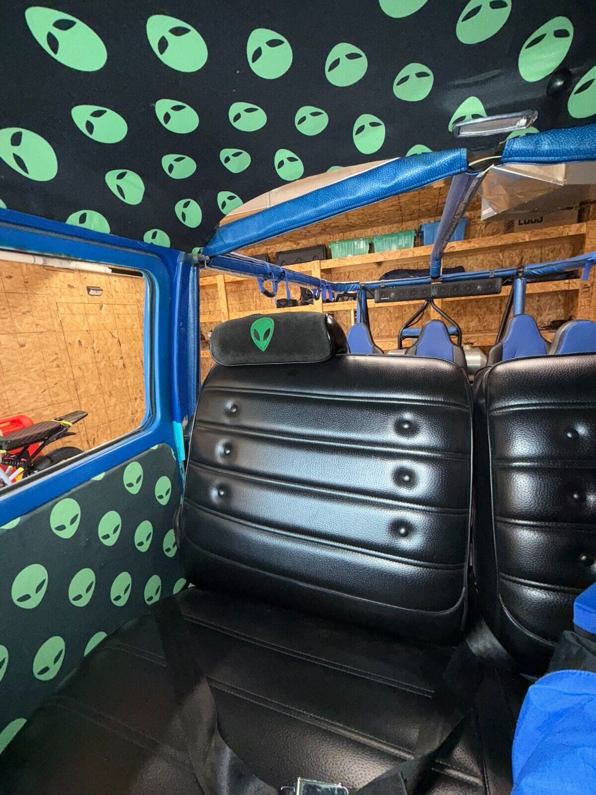Volkswagen-BusVanagon-1973-16