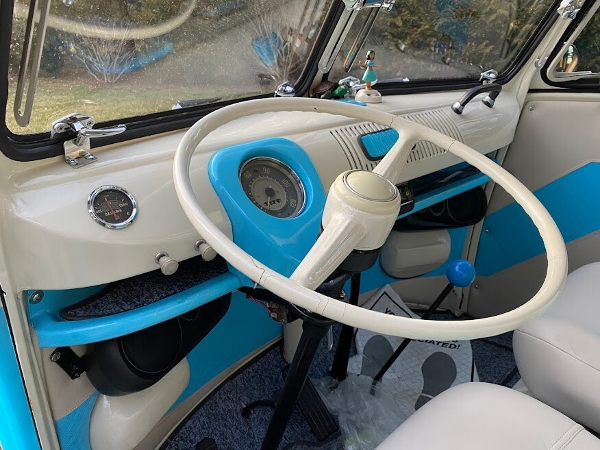 Volkswagen-BusVanagon-1974-11