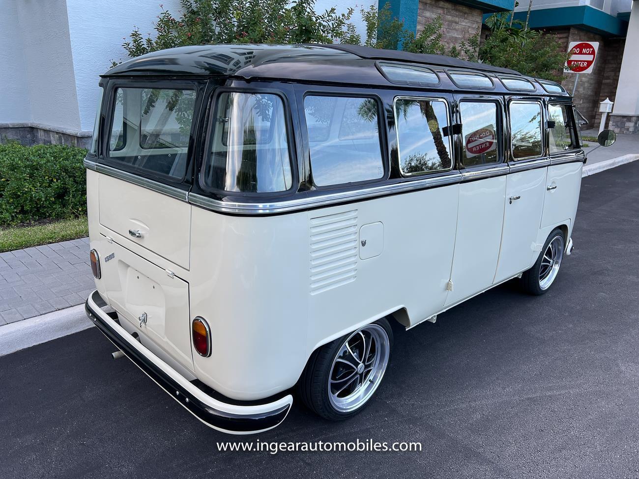 Volkswagen-BusVanagon-1974-Van-14