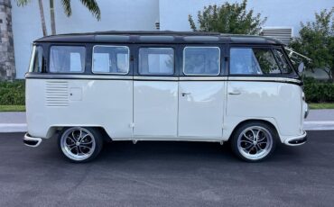 Volkswagen-BusVanagon-1974-Van-16