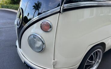 Volkswagen-BusVanagon-1974-Van-25