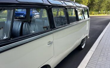 Volkswagen-BusVanagon-1974-Van-26