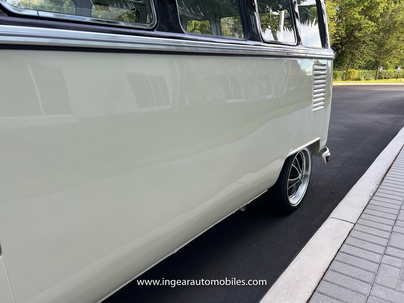 Volkswagen-BusVanagon-1974-Van-27