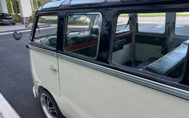 Volkswagen-BusVanagon-1974-Van-30