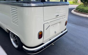 Volkswagen-BusVanagon-1974-Van-32
