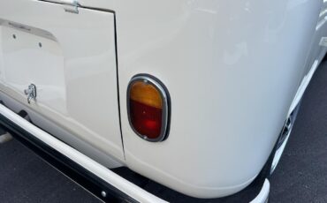 Volkswagen-BusVanagon-1974-Van-36