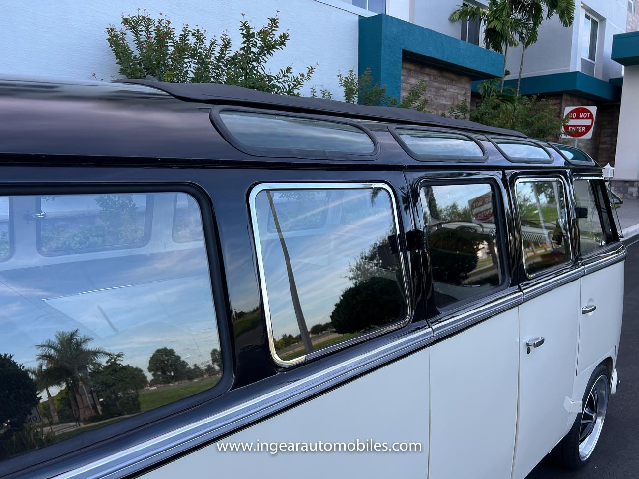 Volkswagen-BusVanagon-1974-Van-39