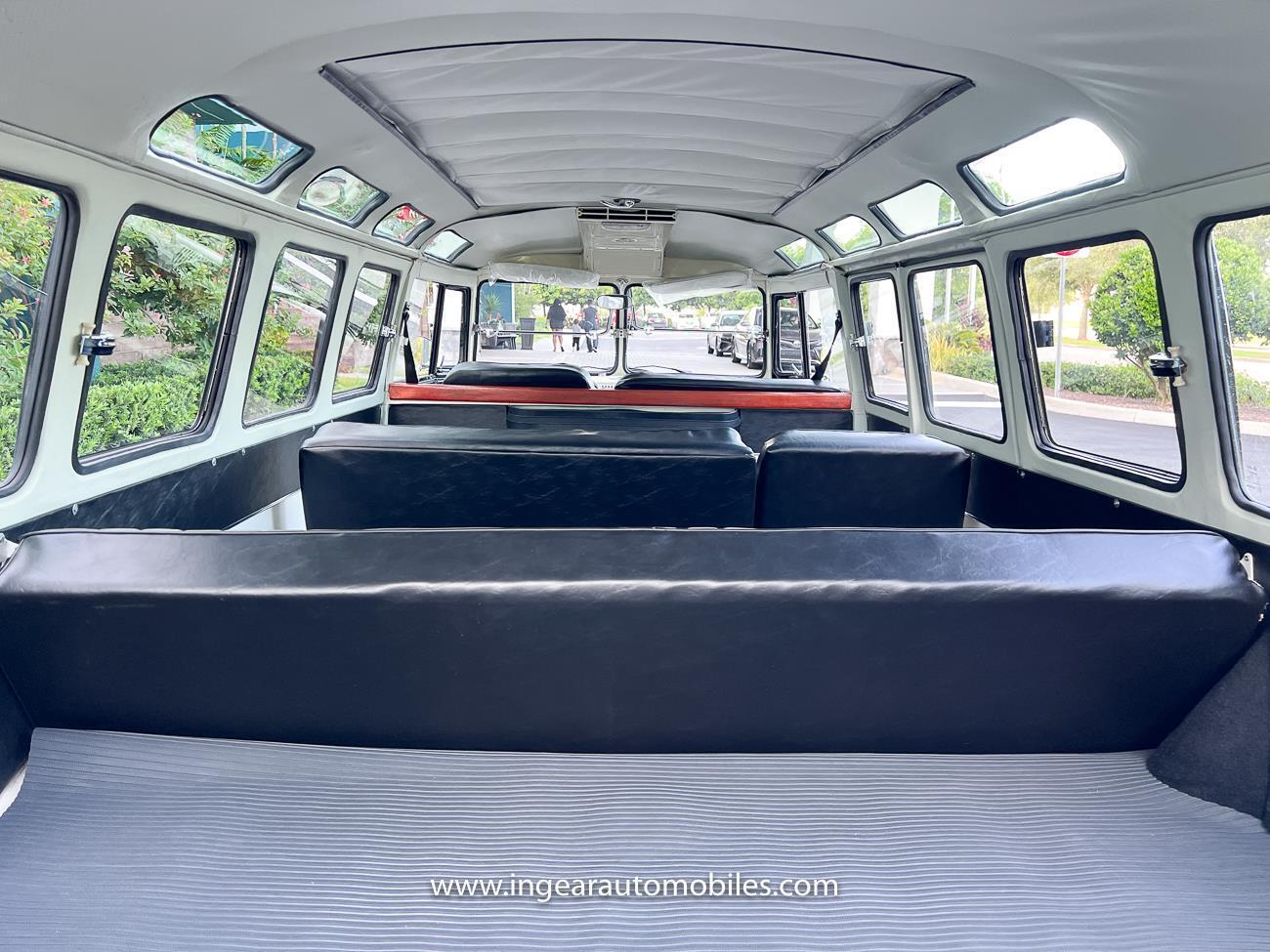 Volkswagen-BusVanagon-1974-Van-6