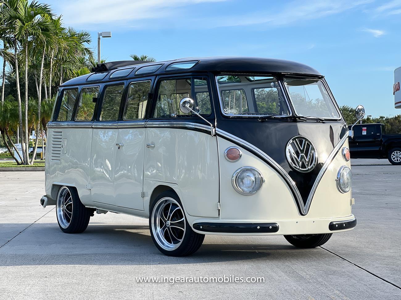 Volkswagen-BusVanagon-1974-Van