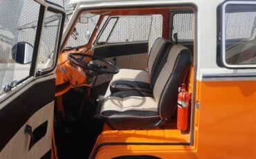Volkswagen-BusVanagon-1975-7