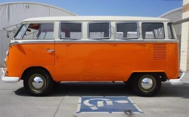 Volkswagen-BusVanagon-1975-8