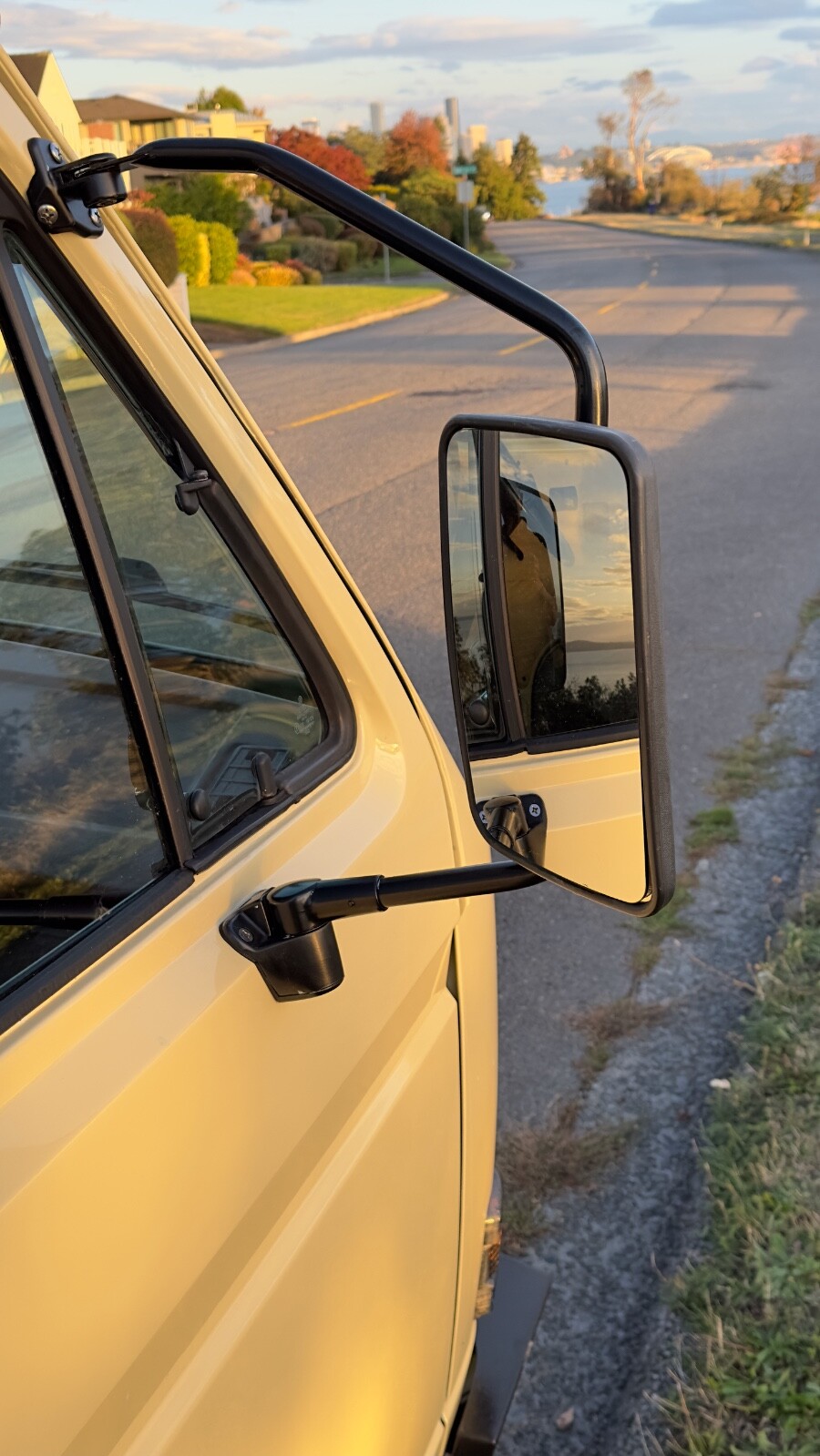 Volkswagen-BusVanagon-1981-Van-Camper-12