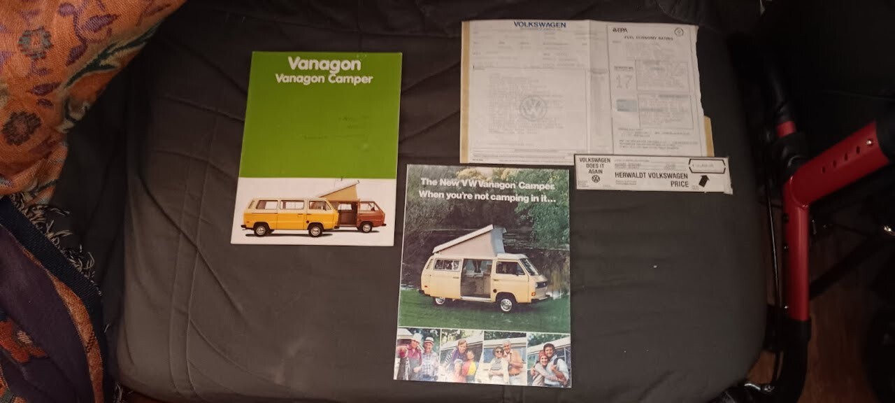 Volkswagen-BusVanagon-1981-Van-Camper-25