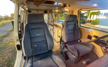 Volkswagen-BusVanagon-1981-Van-Camper-3