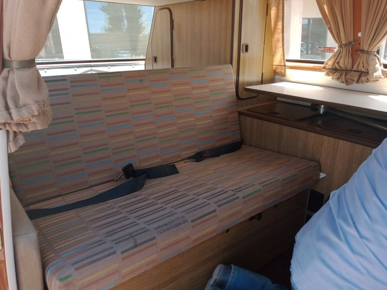 Volkswagen-BusVanagon-1981-Van-Camper-32