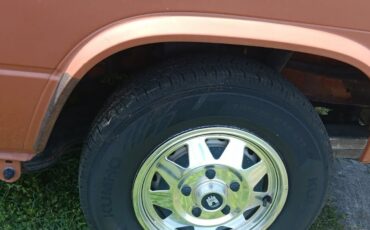 Volkswagen-BusVanagon-1981-Van-Camper-34