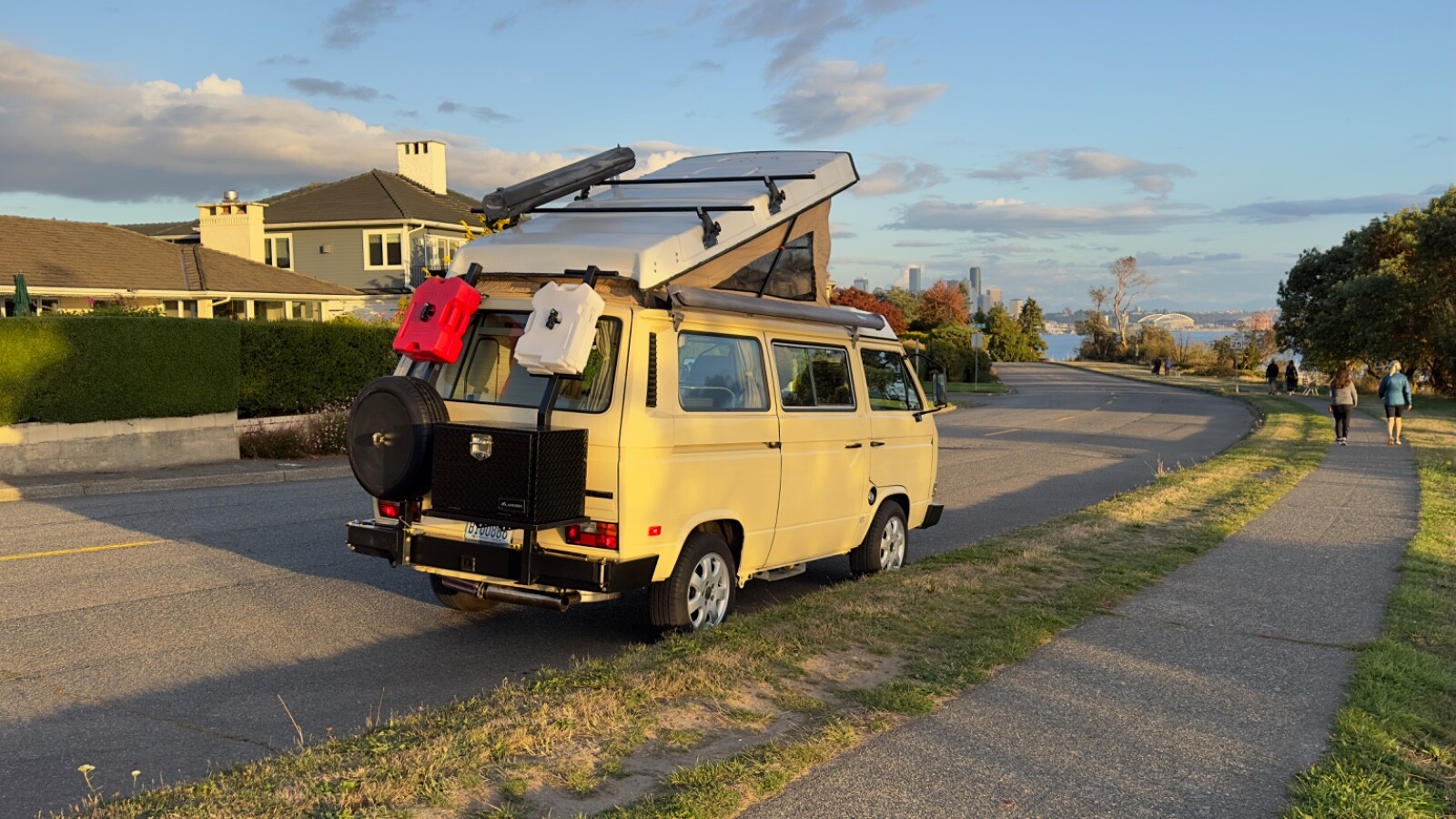 Volkswagen-BusVanagon-1981-Van-Camper