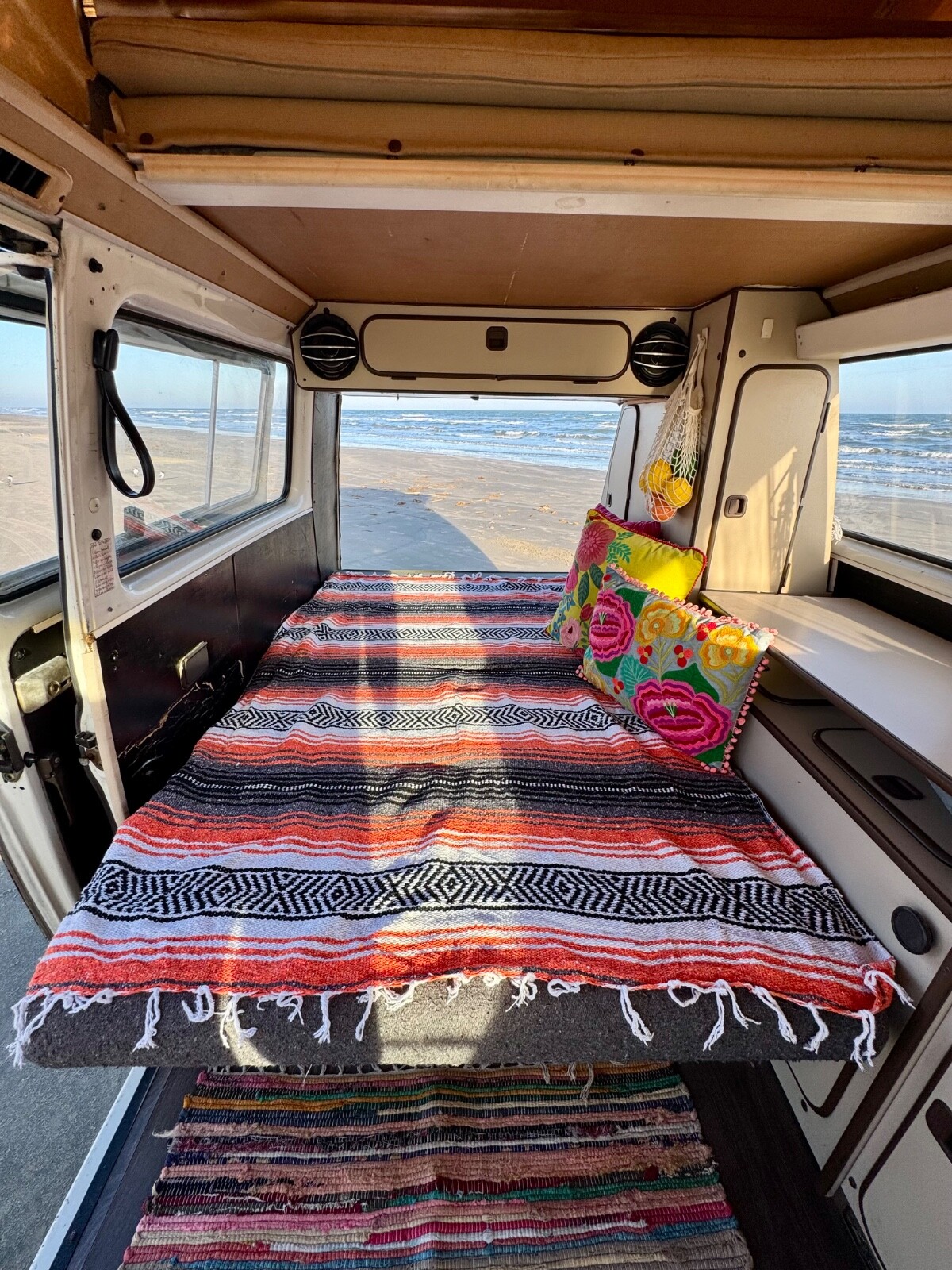 Volkswagen-BusVanagon-1982-Van-12