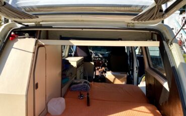 Volkswagen-BusVanagon-1982-Van-2