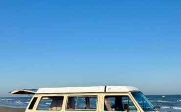 Volkswagen-BusVanagon-1982-Van-3